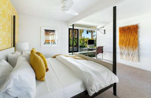 Monterey Manor Interior Designed Home Plus Pool - Photo 36
