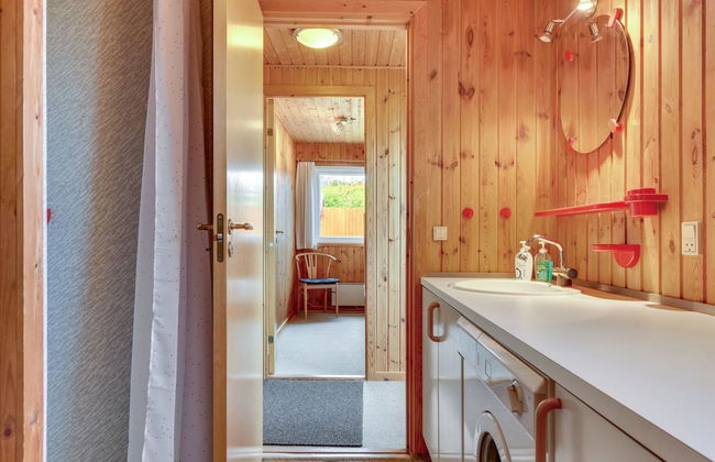 "Ellyn" - 500m from the sea - Photo 16