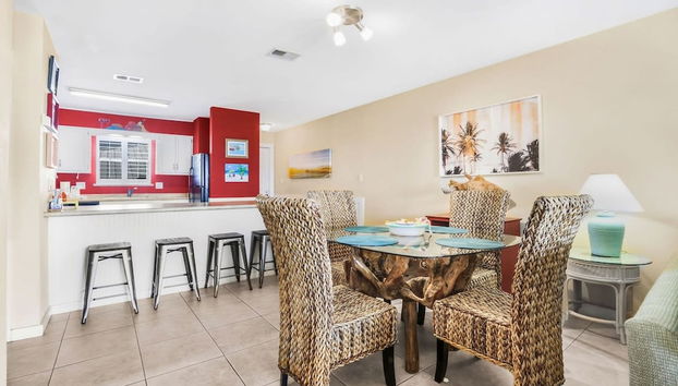 Portside 304 Deeded Boat Slip w Lift Water View - Foto 5, Habitación