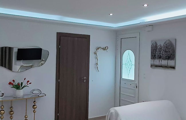 SkyFrame Apartments - Photo 35