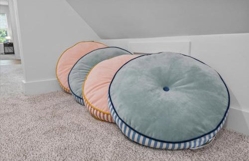 Farm House DT Indy with Pool Table - Photo 42