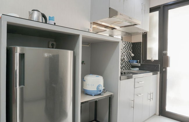 Comfortable 2BR Apartment at Kebagusan City - Foto 13