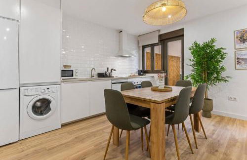 Monet, apartamento con terraza, cuna y trona - Foto 19