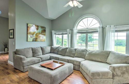 Quiet Retreat with Kayak and Patio, Walk to Lake! - Foto 5