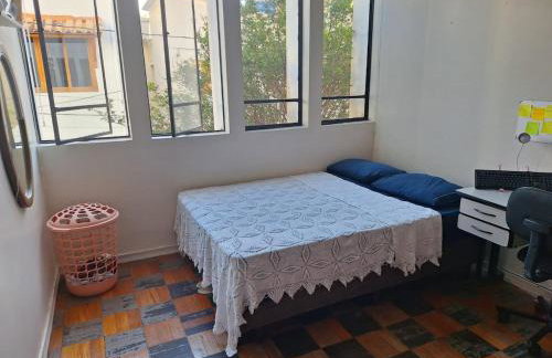 Casa espaçosa no centro - Foto 10