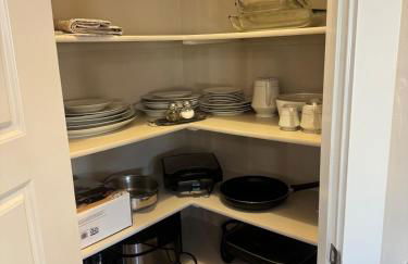 Spacious 4BR Retreat-Lush Garden - Foto 23