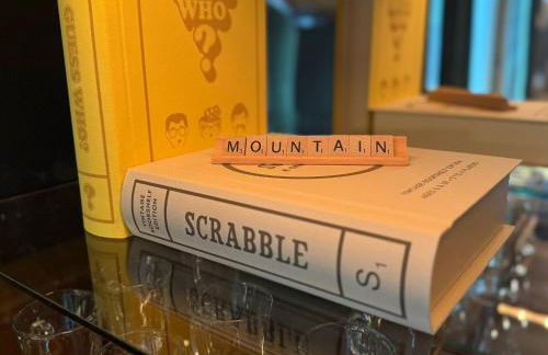 Family Retreat Sauna Hot Tub Games Peloton - Photo 38