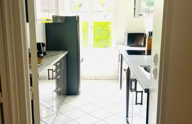 Appartement standing avec jardin, 4 personnes, stratégiquement situé - Foto 13