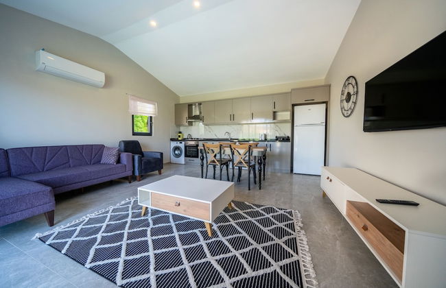 1 Bedroom Private Honeymoon Villa - Photo 4