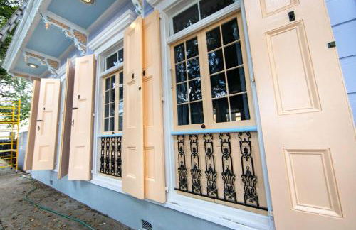 Governors Mansion 5 bedroom-3 bath - Photo 1