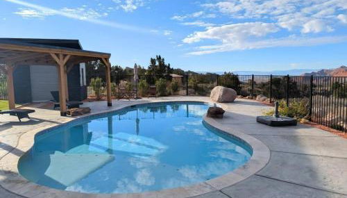 Modern Red Cliff Home with Private Pool - Foto 4