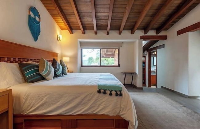 Incredible Property with Huge Garden and Pool! - Foto 1