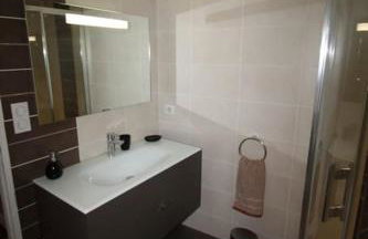 Hypercentre (avec parking), rare avec 3 chambres 3 salles d’eau - Foto 15