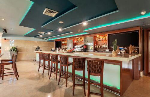 Sunny Isles 1BDR Sea View and Pool - Foto 27