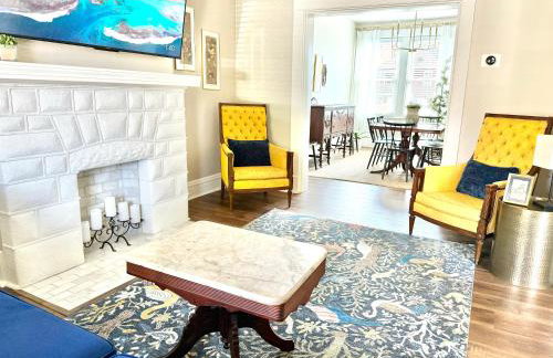 3 story, 100 year-old home, 4BR, 3 king & 2 queen beds - Foto 1