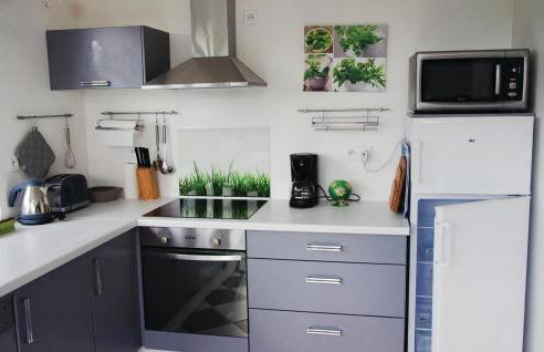 Lovely Home In St Fort Sur Gironde - Foto 8