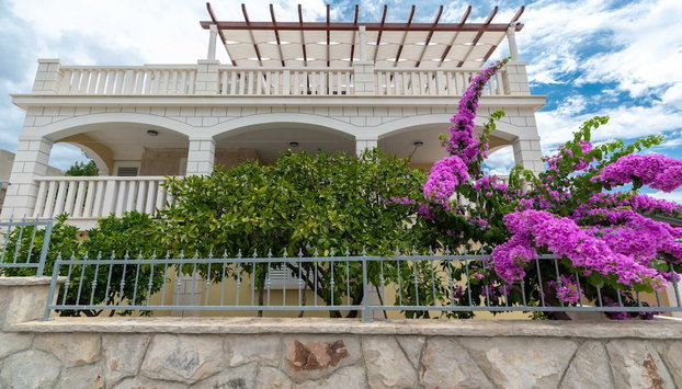 Modern Villa Near the Sea - Foto 2, Profilbild