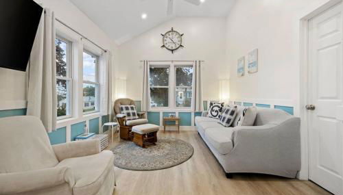 Seabird Lookout: White Horse Beach Plymouth - Foto 2