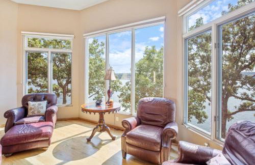 Pet-Friendly Home In The Main Channel w/ Breathtaking Sunsets & Lake Views - Foto 12