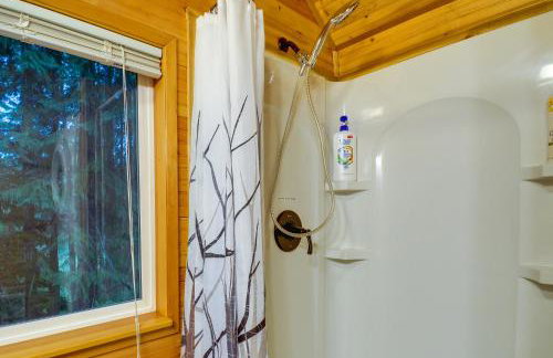Adorable A-Frame Cabin, Steps to Lake Cushman! - Foto 11