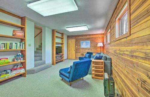 Roomy Angel Fire Home with Hot Tub, Sunroom and Views! - Foto 14