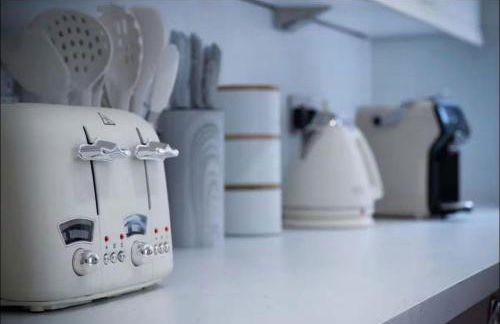 Family-Friendly Pink Cottage Central Tenby - Foto 20