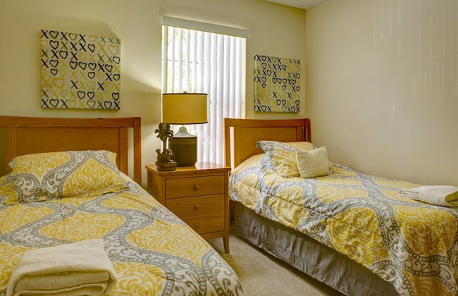 Norwich Townhome at Emerald Island - Foto 3