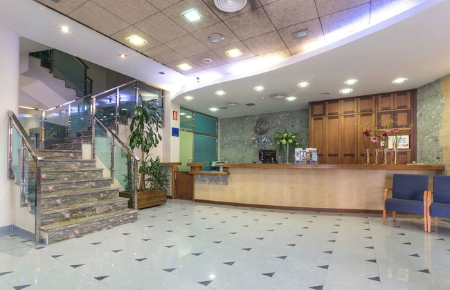 Aparthotel Bahía - Photo 3