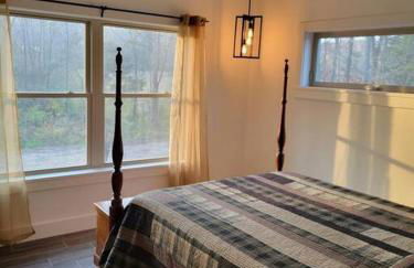 Modern, bright & calm 1 BR / 1 bath farm retreat - Photo 4