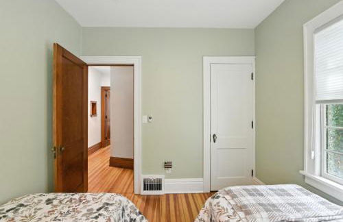 Charming Manville Heights Cottage Retreat home - Foto 26