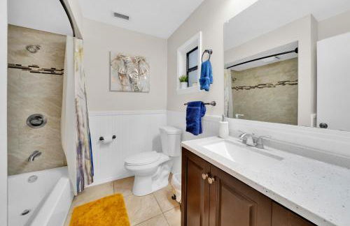 Zen Jungle House by Busch Gardens Sleeps 12 with Outdoor Games & Detached Play Space! - Foto 26