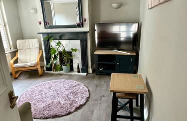 Stylish Garden Apartment in Central Cheltenham - Photo 9