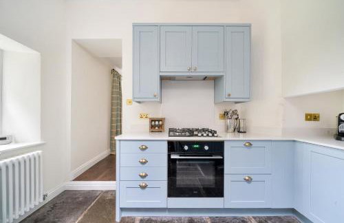 Idyllic Waterside Cottage in Mid Devon - Photo 3