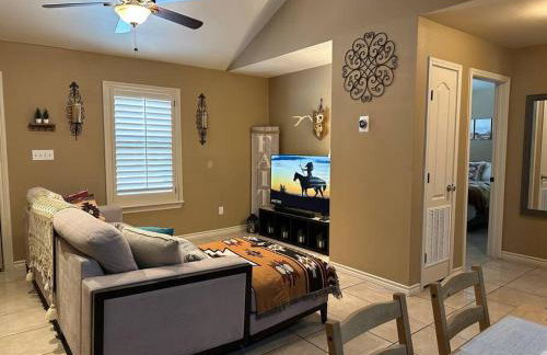 Western Style - 2 bed/1 bath (RATED 10 STARS) - Foto 6