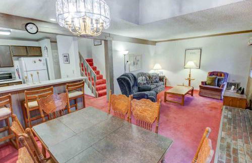 Mammoth Ski & Racquet with Shared Hot Tub & Pool - Foto 2