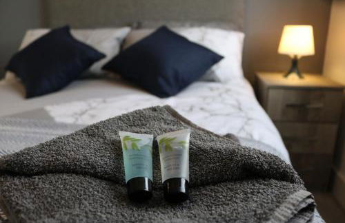 3 Bed Home for Contractors & Relocators with Parking, Garden & WiFi 5 mins walk to Town Centre & Train Station - Foto 20