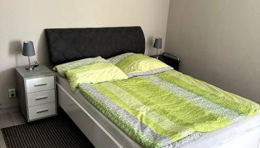 Large accommodation for up to 18 people near Halle Leipzig with Pool Table - Foto 3