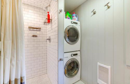 Steps to Commercial St! Lofted Provincetown Gem - Foto 17