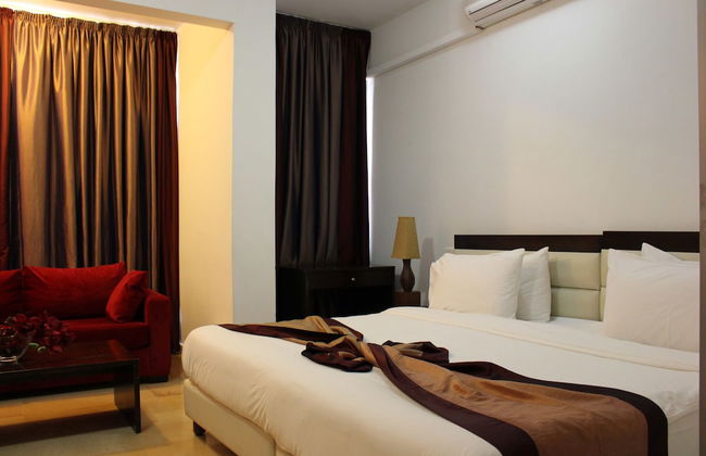 Bliss 3000 Furnished Studios - Photo 10