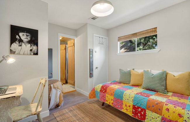 Old Town Retreat w/ Vintage Flair Near Csu, Bikes! - Photo 7