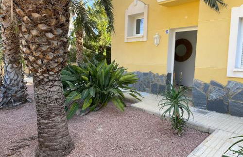 Villa Amarilla 4 Bed 3 Bath private pool - Photo 35