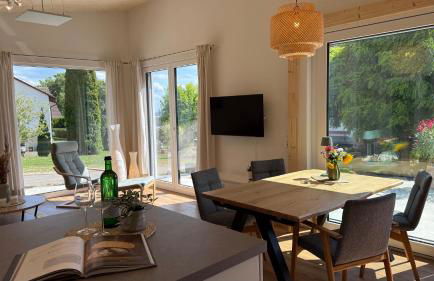 Helles Ferienhaus mit 2 Terrassen - Foto 12