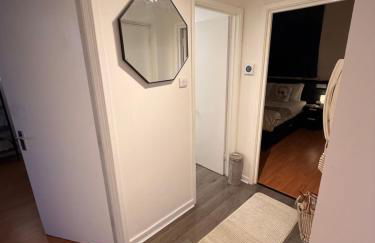 Prime 1BR Earls Court Walk to Tube Zone 1 - Photo 13