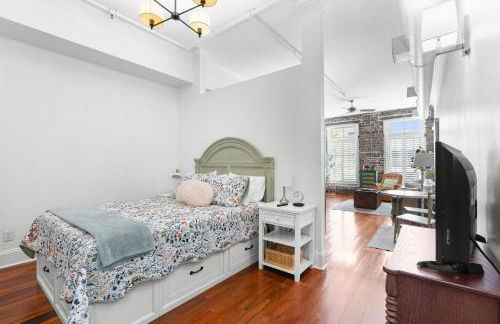 Knockout Loft- Near Plant Riverside - Foto 6