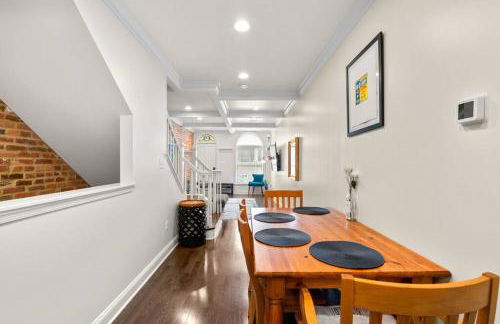 Federal Hill Luxury with Parking & Harbor View Rooftop - Foto 38