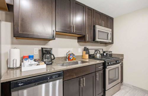 NEW 3BR Stylish Downtown Apartment - Foto 12