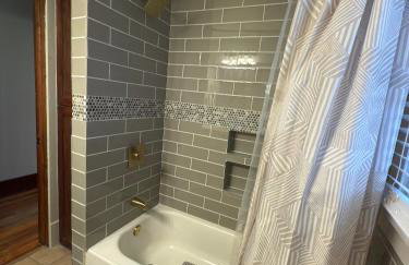 Cozy Craftsman Home Near UW and Downtown - Foto 41