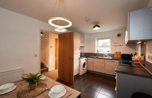 Spacious Home For Contractors,Families,Groups, Sleeps 10, Free Parking - Foto 29