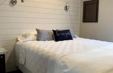 Modern Tiny House Rental Perfect for Glamping near Austin - Foto 2