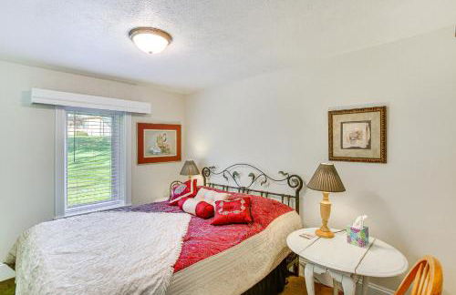 Relax Fireside! Frankfort Apt Near Dtwn and Beaches - Photo 12